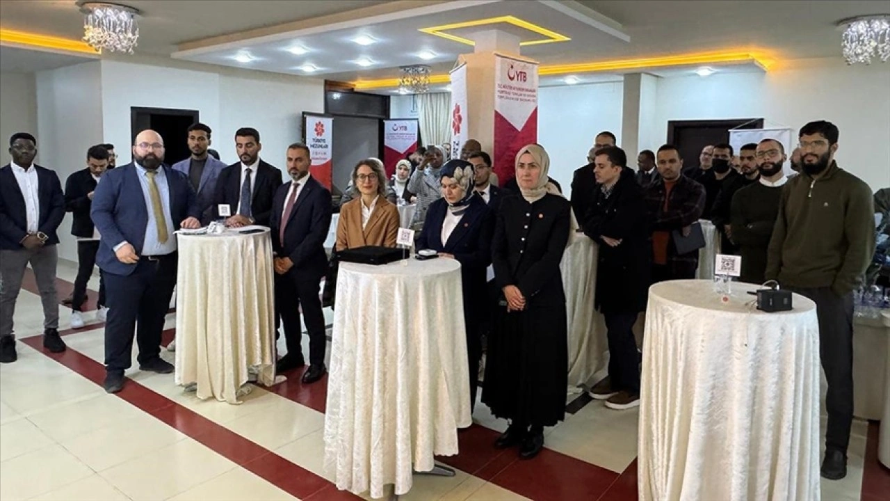 Libyalı Türkiye mezunları başkent Trablus'ta bir araya geldi