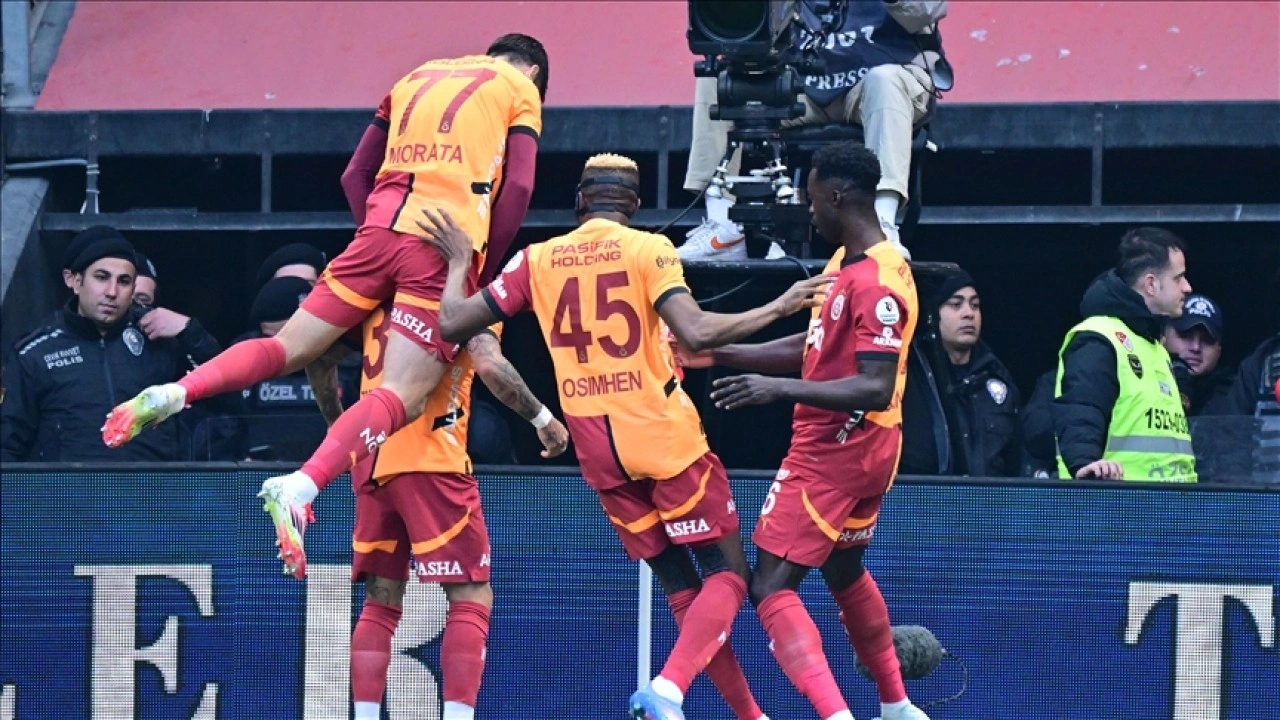 Lider Galatasaray, Sivasspor'u 4 golle geçti