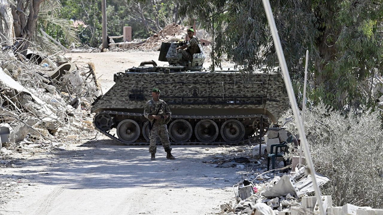 L&uuml;bnan, İsrail'in gerilimi tırmandırmasına rağmen "ateş altında" m&uuml;zakerelerde ısrarc