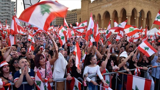 Lübnanlılar iş adamı Hatib'in 'başbakan olmaması için' yolları kapatacak