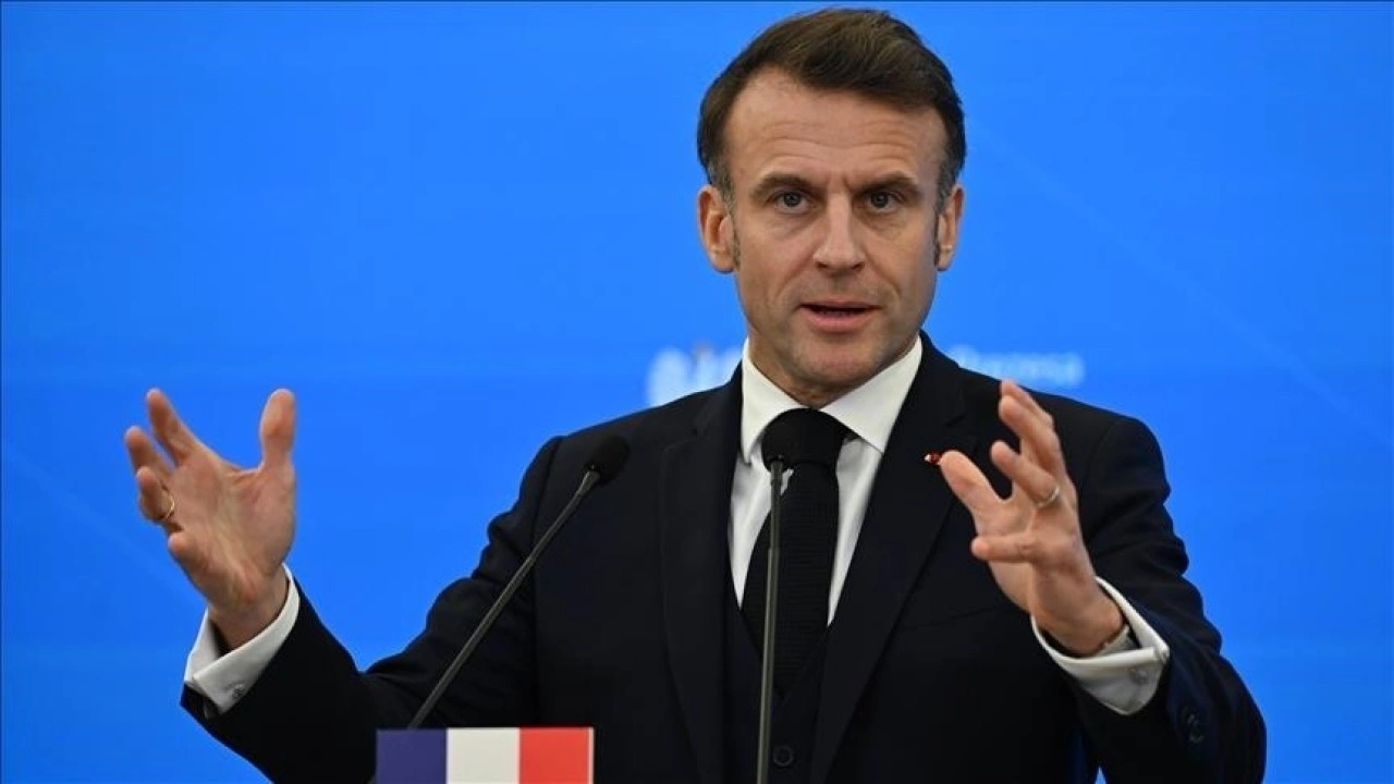 Macron, Fransa'nın n&uuml;kleer cephaneliğini b&uuml;y&uuml;teceğini a&ccedil;ıkladı