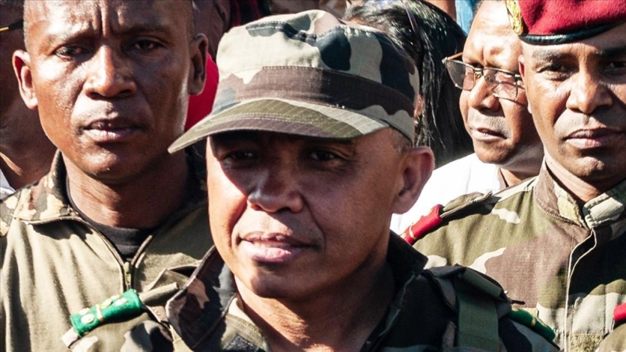 Madagaskar'da darbe lideri Albay Randrianirina geçiş dönemi cumhurbaşkanı olarak yemin edecek