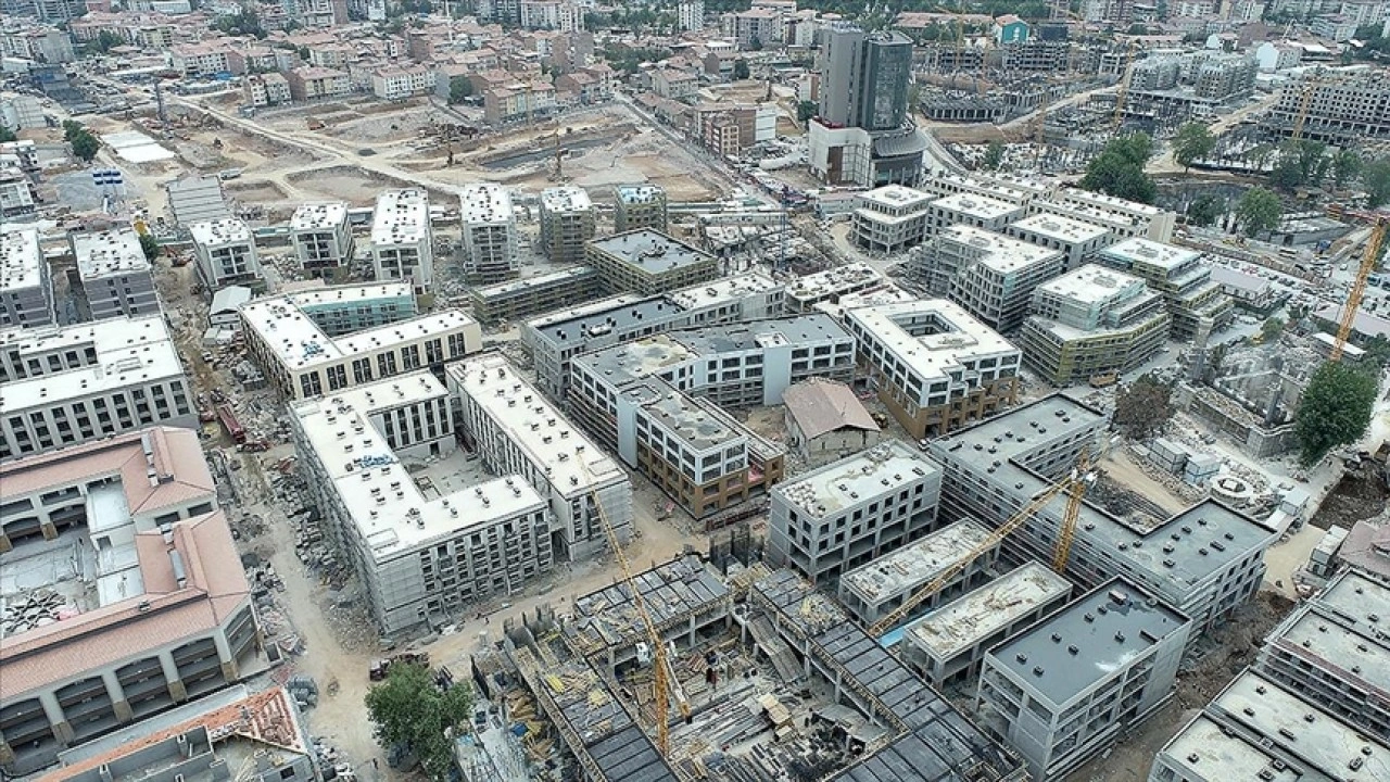 Malatya'da ticaretin çarkları güvenli binalarda dönecek