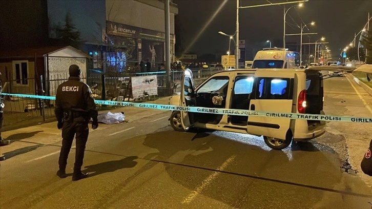 Malatya'da hafif ticari aracın kaldırımda çarptığı 2 yaya öldü