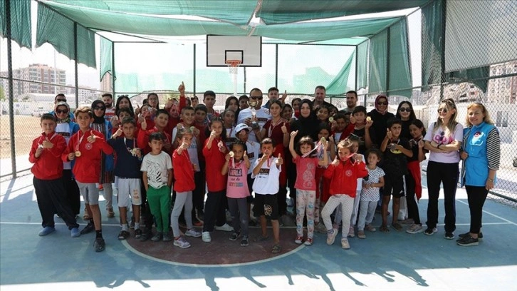 Malatya'da konteyner kentte kalan çocuklar için oryantiring etkinliği düzenlendi