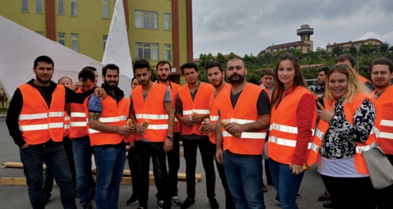 Maltepe Üniversitesi öğrencilerinden anlamlı etkinlik