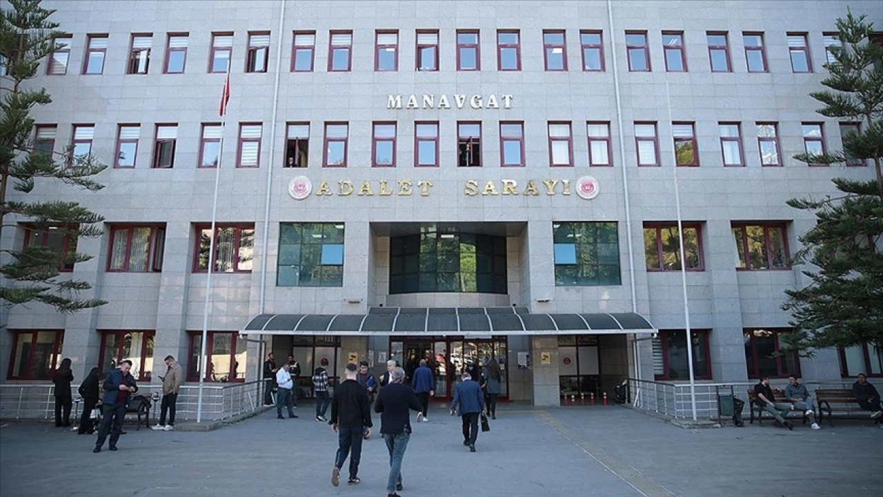 Manavgat Belediyesine yönelik "rüşvet" davası sanıklarının yargılanması sürüyor