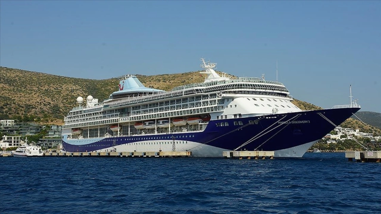 "Marella Discovery 2' kruvaziyeri 1708 yolcusuyla Bodrum'a geldi