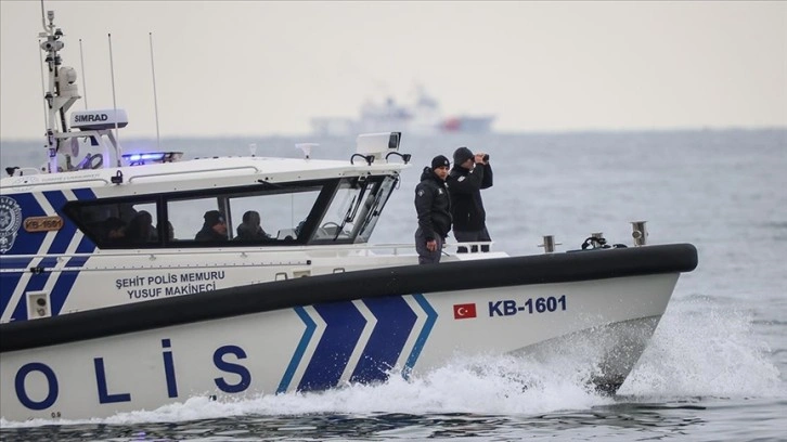 Marmara Denizi'nde batan geminin mürettebatı İnsansız Su Altı Robotu ile aranıyor