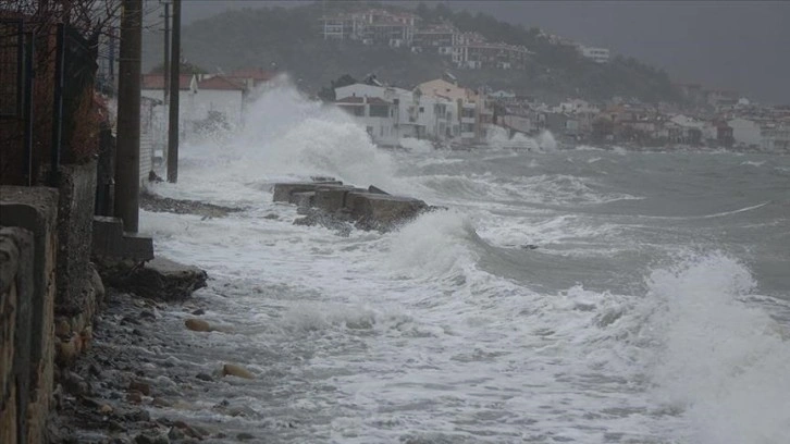 Marmara ve Ege'nin bazı kesimleri için fırtına ve sağanak uyarısı