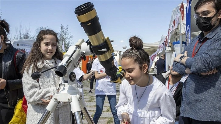 Meclis'te düzenlenen etkinliklerde çocuklar hem eğlendi hem de öğrendi