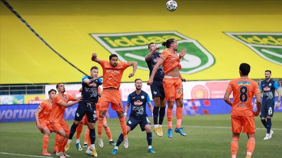Medipol Başakşehir sezonu galibiyetle kapattı