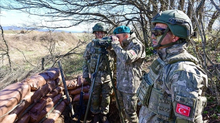 Mehmetçiğin Kosova-Sırbistan sınır bölgesinde devriye faaliyetleri sürüyor