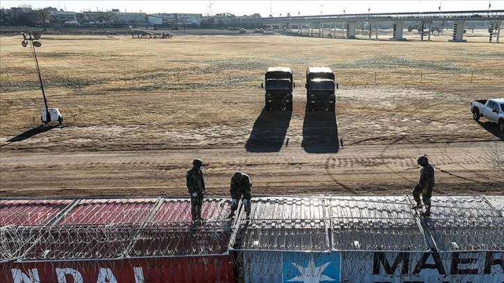 Meksika sınırında ABD federal kurumlarına kafa tutan Texas, ekonomik gücüne güveniyor