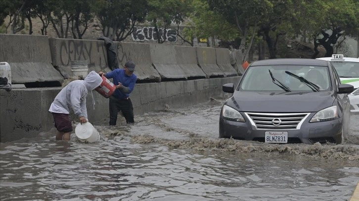 Meksika'da Alberto tropikal fırtınasının yol açtığı şiddetli yağışlarda 3 kişi öldü