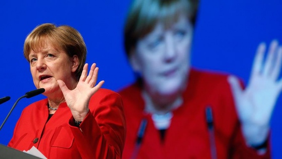 Merkel, İsrail ziyaretini iptal etti