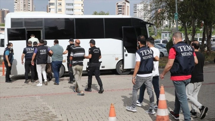 Mersin'de terör örgütü DEAŞ operasyonunda yakalanan 6 zanlı tutuklandı