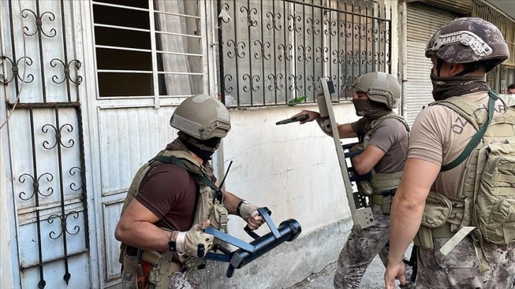 Mersin'de terör örgütü DEAŞ'a yönelik 