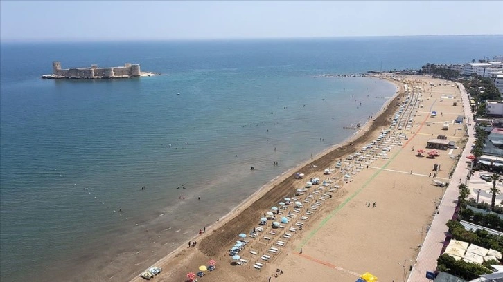 Mersin'in plajları turizm sezonuna hazırlanıyor