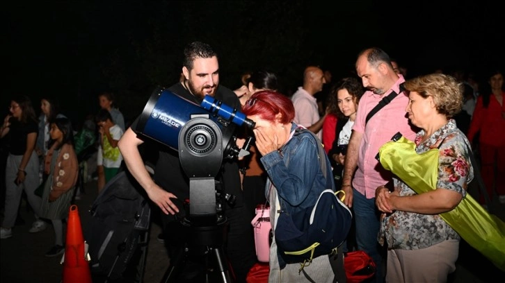 Meteor yağmurunu izlemek isteyenler rasathanede buluştu