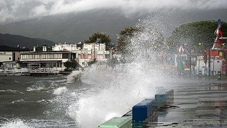 Meteorolojiden 4 il için kuvvetli ve gök gürültülü sağanak uyarısı