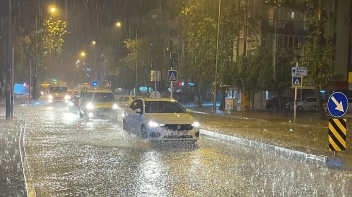 Meteorolojiden Antalya için sağanak uyarısı