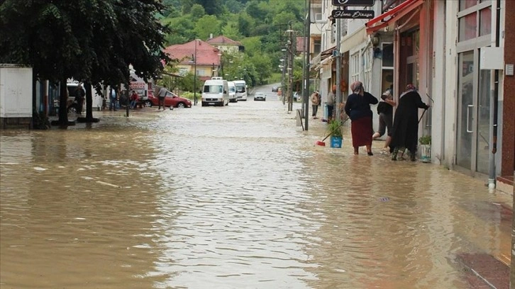 Meteorolojiden Batı Karadeniz için 'kırmızı', Ankara için 'sarı' alarm