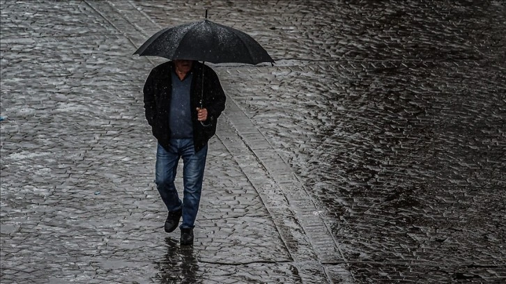 Meteorolojiden Doğu Akdeniz ve Ege bölgesi için gürültülü sağanak yağış uyarısı