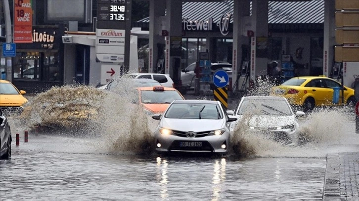 Meteorolojiden Güneydoğu Anadolu için kuvvetli sağanak uyarısı