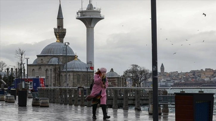 Meteorolojiden İstanbul'da yarın sabahtan itibaren sağanak uyarısı