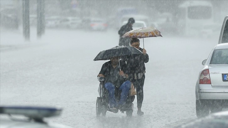 Meteorolojiden kuvvetli rüzgar ve fırtına uyarısı