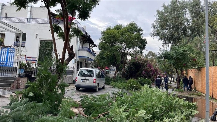 Meteorolojiden Muğla ve Antalya için kuvvetli sağanak uyarısı