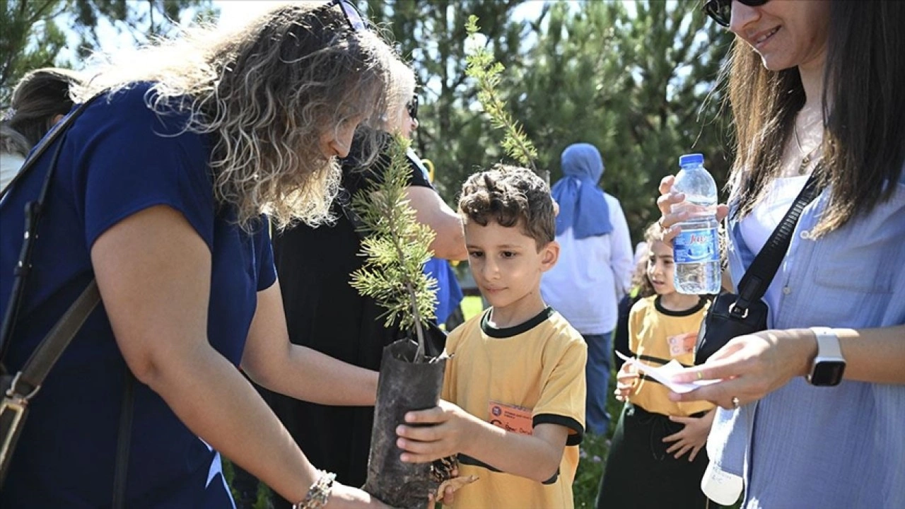 Minik öğrenciler için "Uyum Haftası" kapsamında fidan dikimi etkinliği düzenlendi