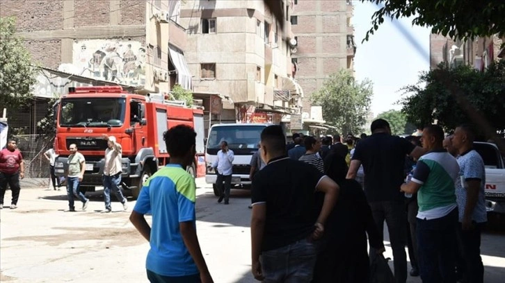 Mısır'ın başkenti Kahire'nin batısındaki kilise yangınında 41 kişi öldü