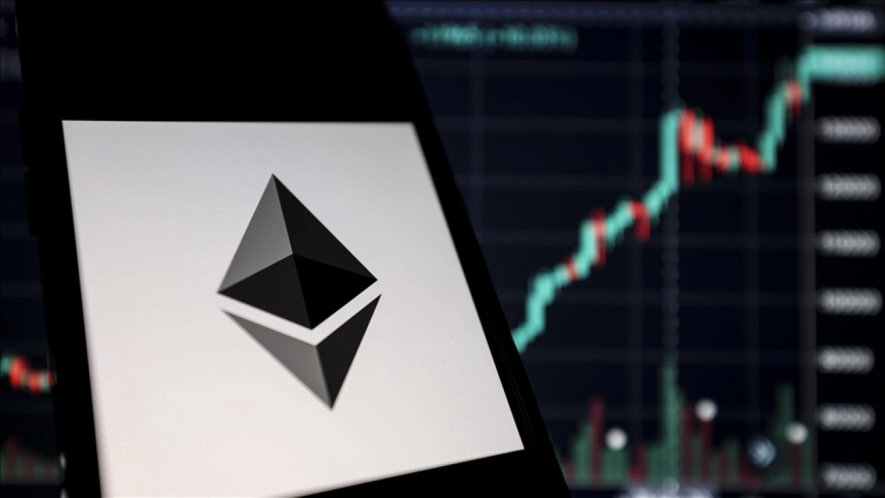 Moskova Borsasında kripto para birimi ethereum bağlantılı vadeli işlemler başlayacak