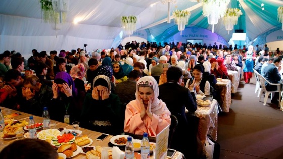 Moskova'da ilk iftar