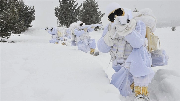 MSB, Derin Kar ve Şiddetli Soğuklarda Muharebe Kursu'nun yapıldığını duyurdu
