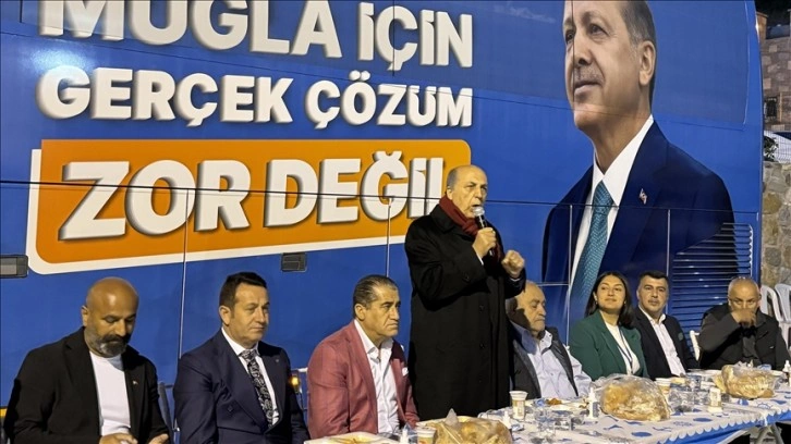 Muğla Büyükşehir Belediye Başkan adayı Ayaydın iftarda vatandaşlarla buluştu