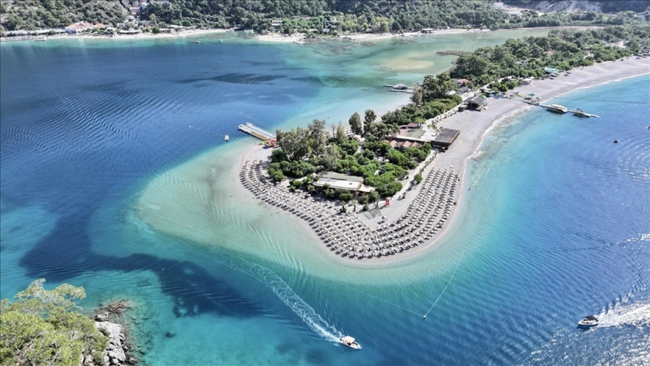 Muğla'nın mavi bayraklı plajları unutulmaz tatil imkanı sunuyor