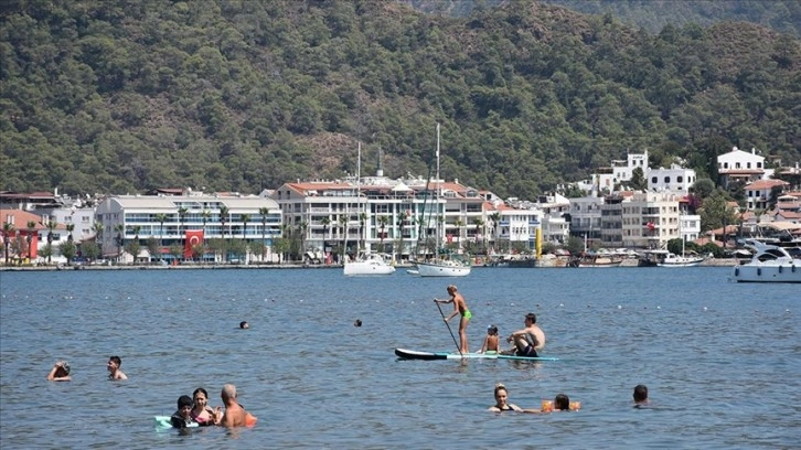 Muğla sahillerinde tatilci yoğunluğu yaşanıyor