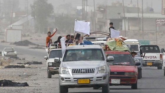 Musul'da çatışma ortasında kalan siviller kaçıyor