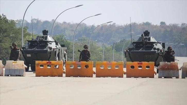 Myanmar'da askeri yönetim, ASEAN elçisinin muhalefet partisiyle görüşmesine izin verdi