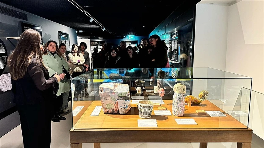 'Islık &Ccedil;alan Hafıza' sergisi sanatseverlerle buluştu