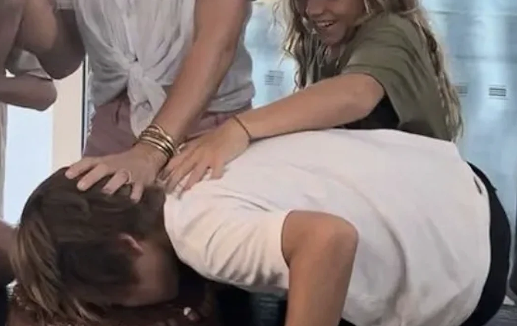 Niyə valideynlər uşaqlarına fərqli sevgi verirlər? -Psikolog Ruhiyya Rustamova, Azerbaycan'dan yazdı-