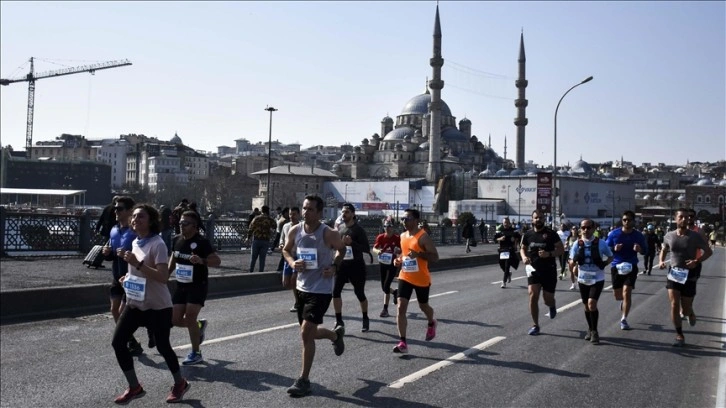 N Kolay 17. İstanbul Yarı Maratonu koşuldu