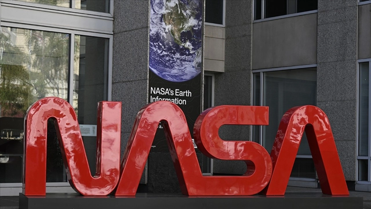 NASA'nın Mars yörüngesinde yaklaşık 10 yıldır araştırma yapan uzay aracı ile iletişimi kesildi