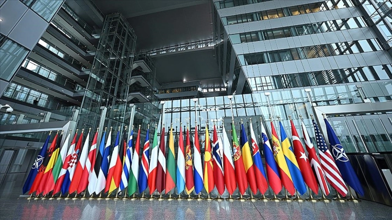 NATO Savunma Bakanları yarınki toplantıda yeni yetenek hedefleri üzerinde anlaşacak