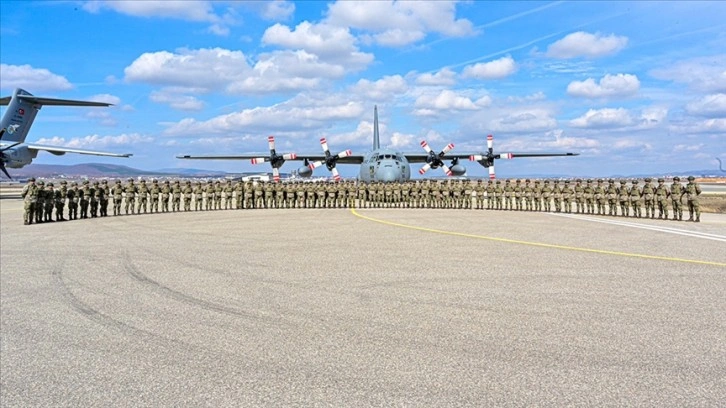 NATO'nun görevlendirdiği Türk birliği Kosova'ya ulaştı