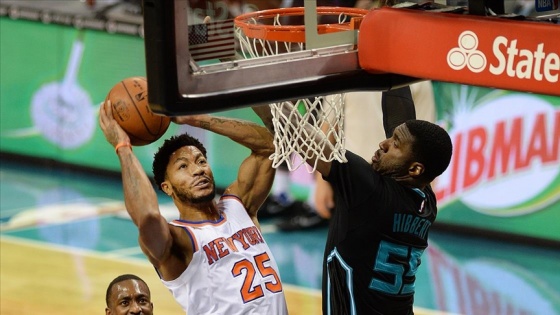 NBA'de New York Knicks Derrick Rose'u kadrosuna kattı