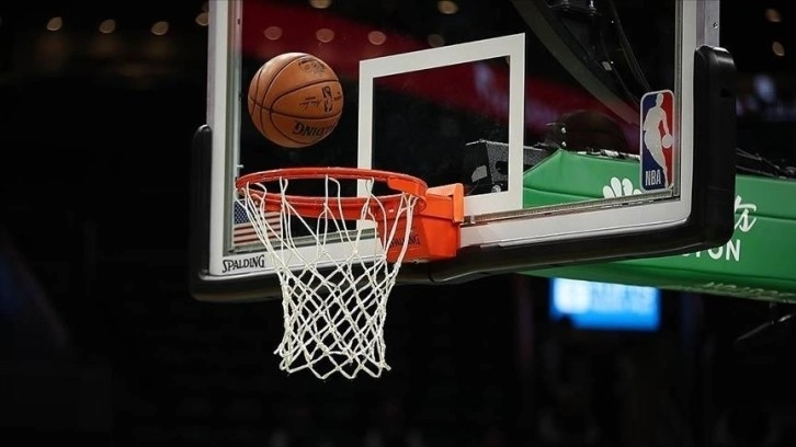 NBA'de Kyrie Irving'in kariyer rekoru kırdığı maçı Nets farklı kazandı